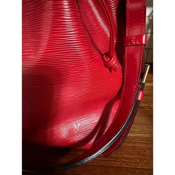 Louis Vuitton Petit Noe Red Epi Leather Vintage Shoulder Bag - Picture 5 of 15
